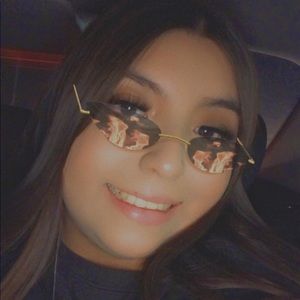 Meet your Posher, Brisa